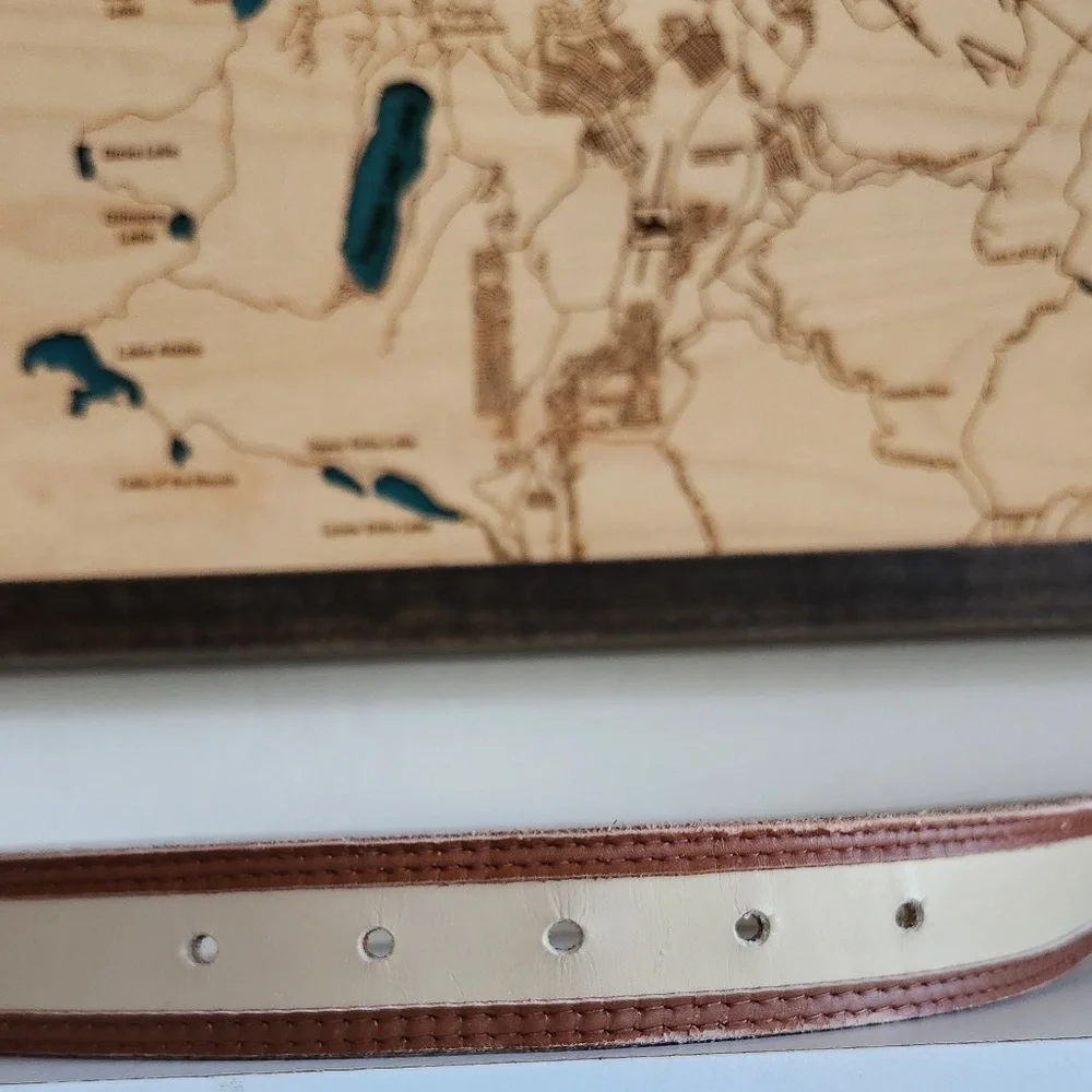 Vintage Talbots 2 tone beige/brown Leather belt Sz S Made in Italy